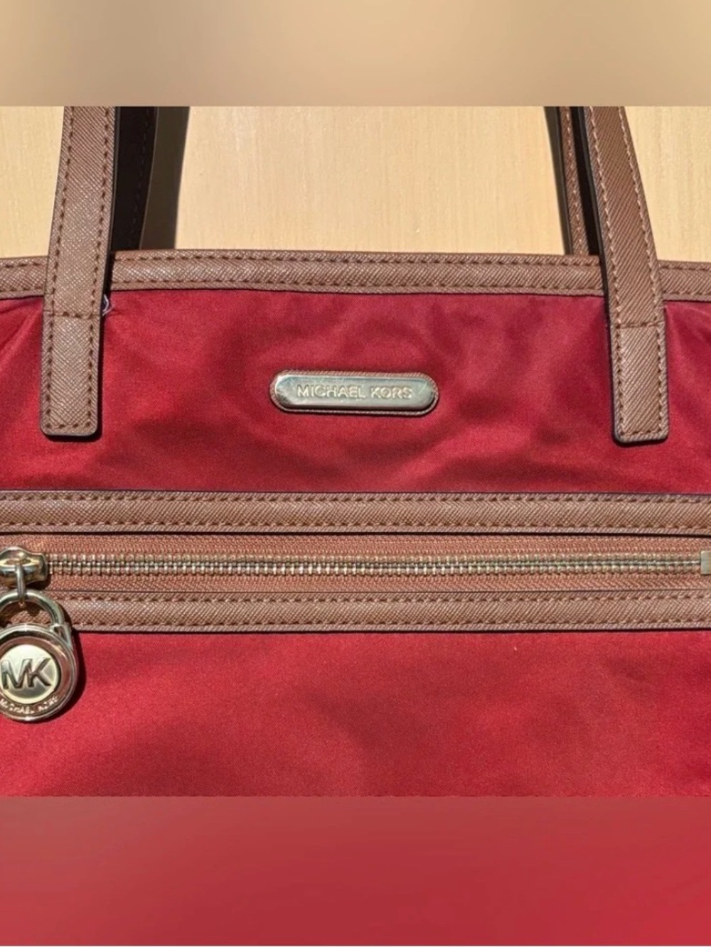 Michael Kors Kempton Beige Nylon Zippered Tote Bag Logo Large Burgandy - Picture 5 of 9